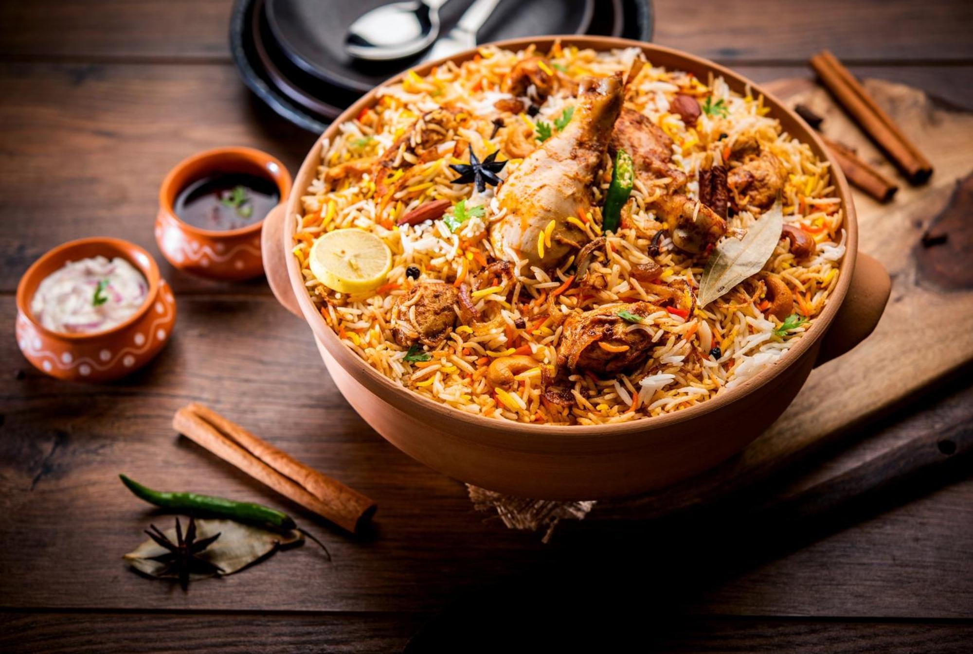 Holiday Inn Cochin By Ihg Kochi Exterior photo Hyderabadi biryani